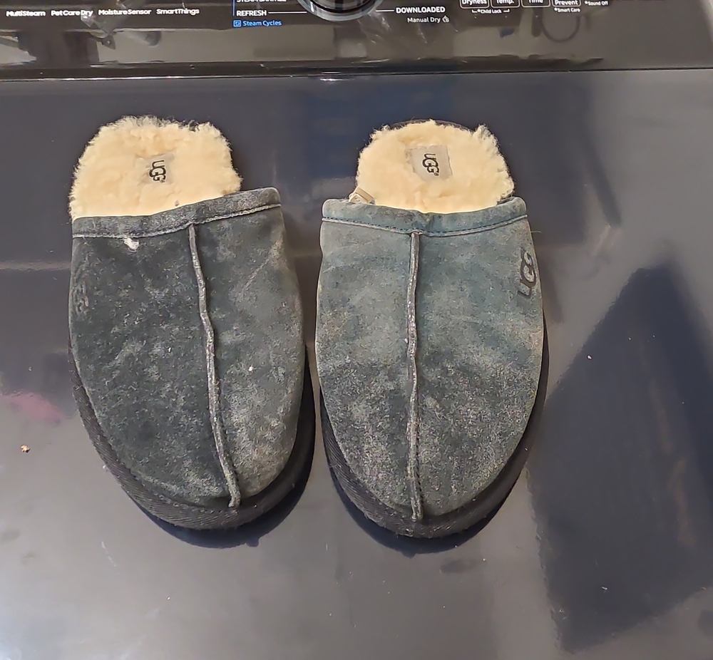 UGG Kids Suede Shearling Slippers in Green